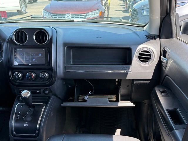 Used 2015 Jeep Patriot High Altitude AWD/4WD image 29