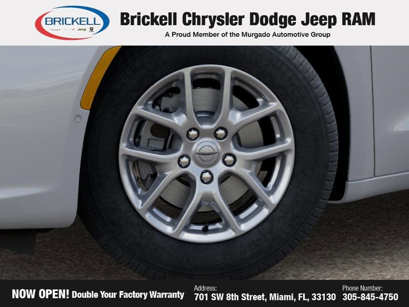 New 2026 Chrysler Pacifica Select image 8