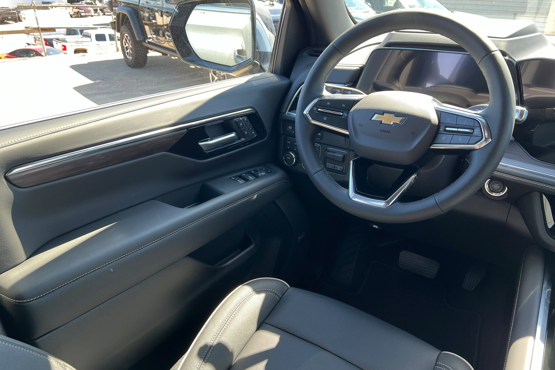 New 2026 Chevrolet Suburban Premier image 12