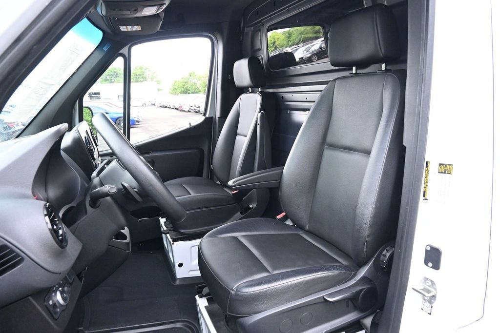 Used 2023 Mercedes-Benz Sprinter 2500 image 17