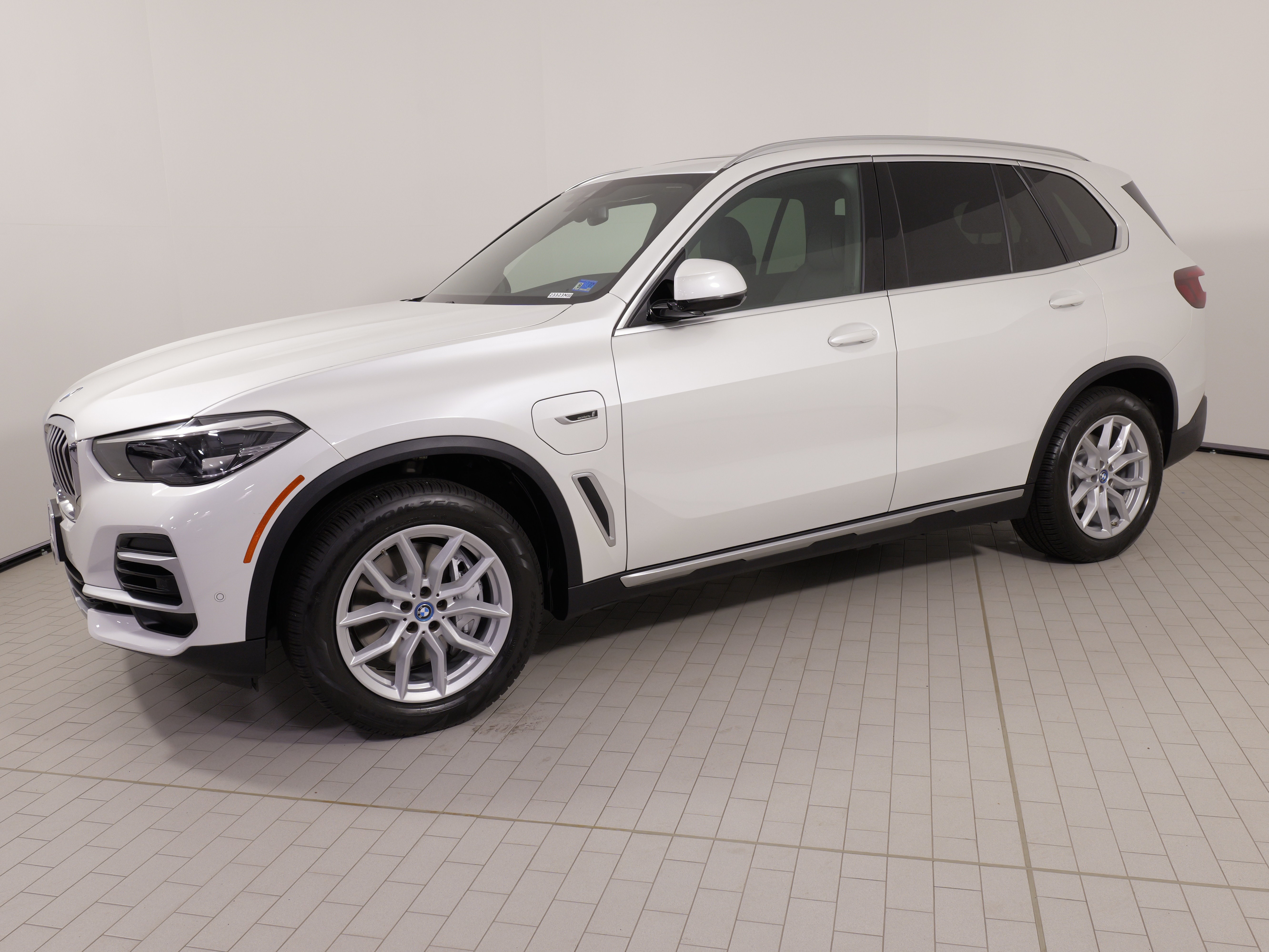 Used 2022 BMW X5 xDrive45e w/ Parking Assistance Package