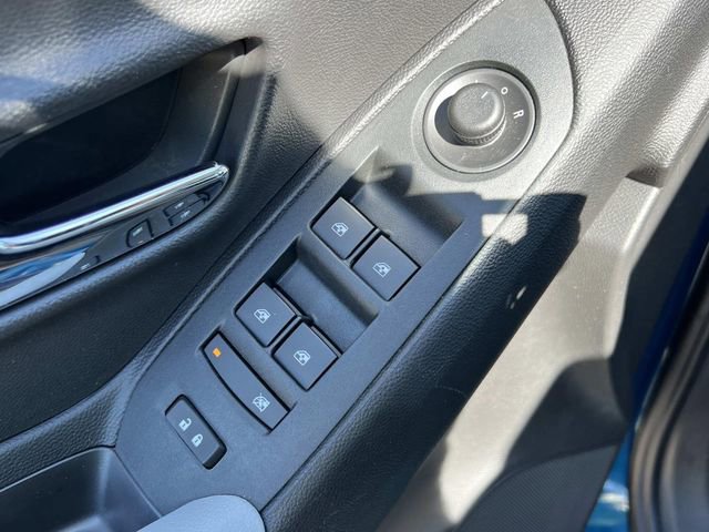 Used 2020 Chevrolet Trax LT w/ LT Convenience Package image 15