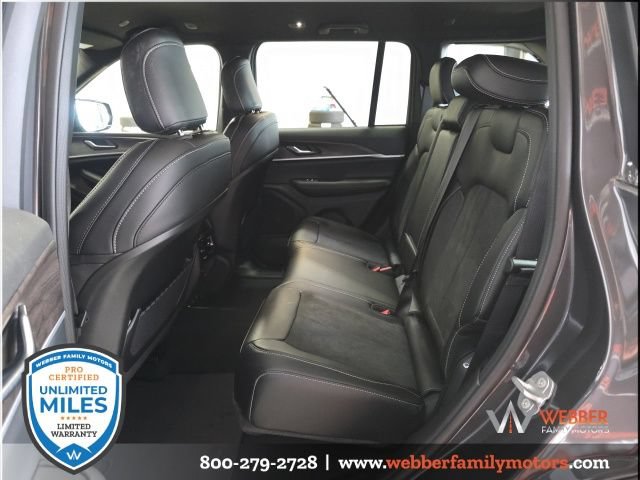 New 2026 Jeep Grand Cherokee Altitude AWD/4WD image 9