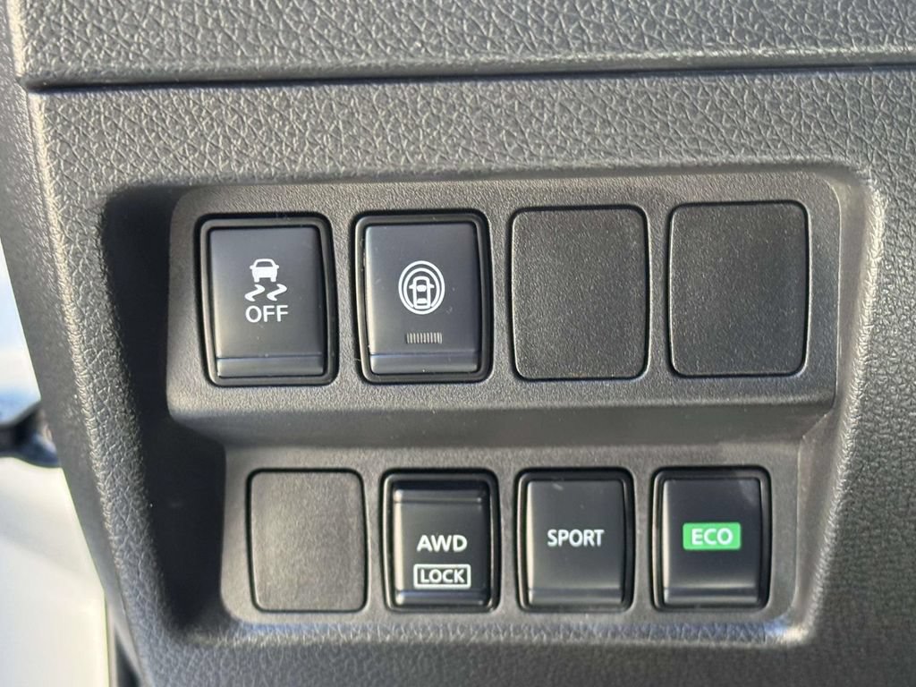 Certified 2022 Nissan Rogue Sport S AWD/4WD image 19