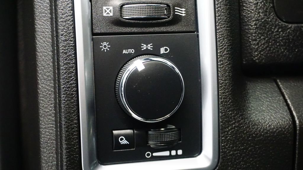 Used 2023 RAM 1500 Classic Warlock image 26