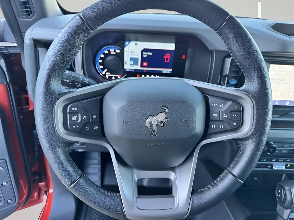 Used 2023 Ford Bronco Black Diamond image 13