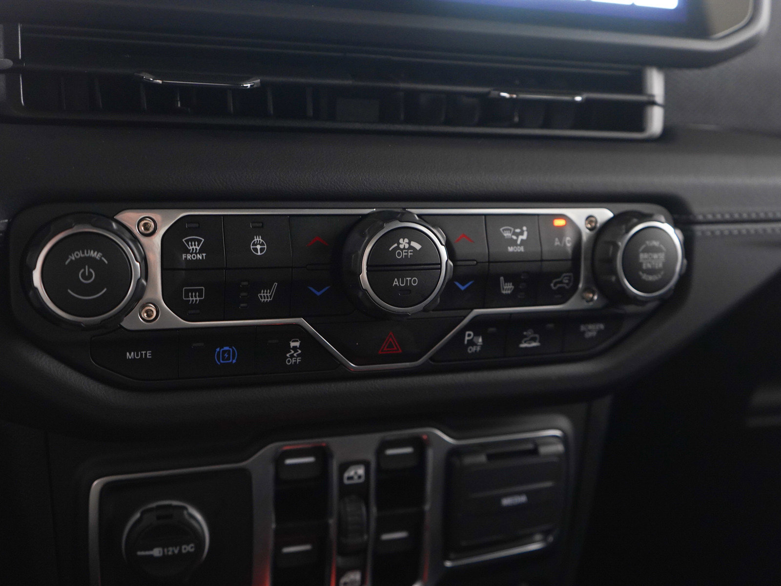 Used 2025 Jeep Wrangler Unlimited Rubicon 4xe w/ Safety Group image 21