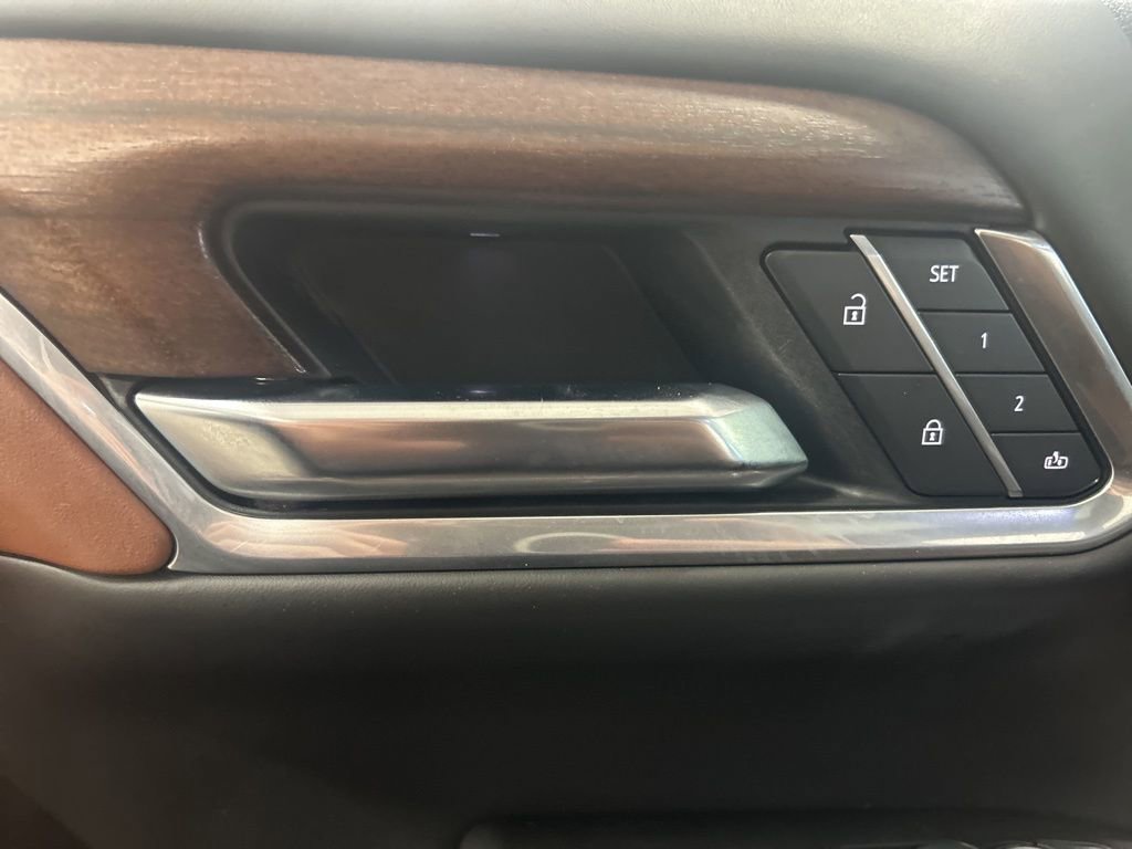 Used 2025 GMC Sierra 3500 Denali Ultimate image 17