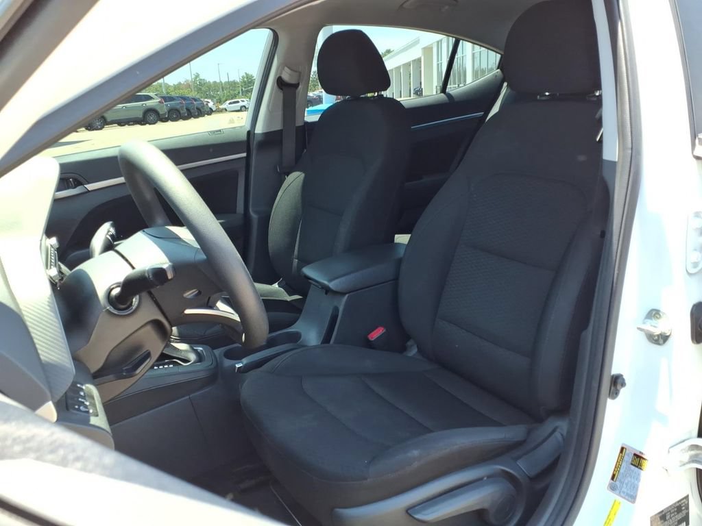 Used 2020 Hyundai Elantra SEL w/ Cargo Package (C1) FWD image 2
