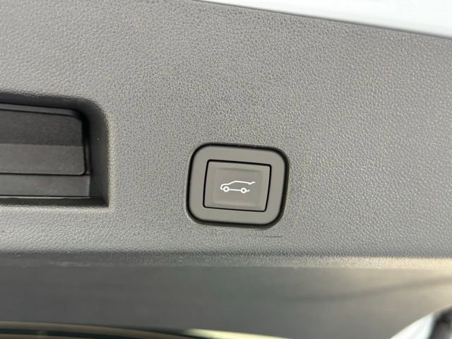 New 2026 Chevrolet Traverse RS image 5