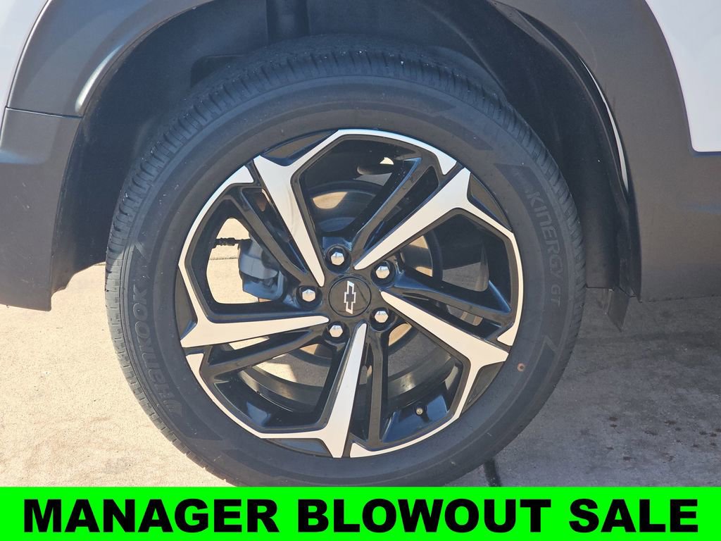 Used 2023 Chevrolet TrailBlazer RS image 37