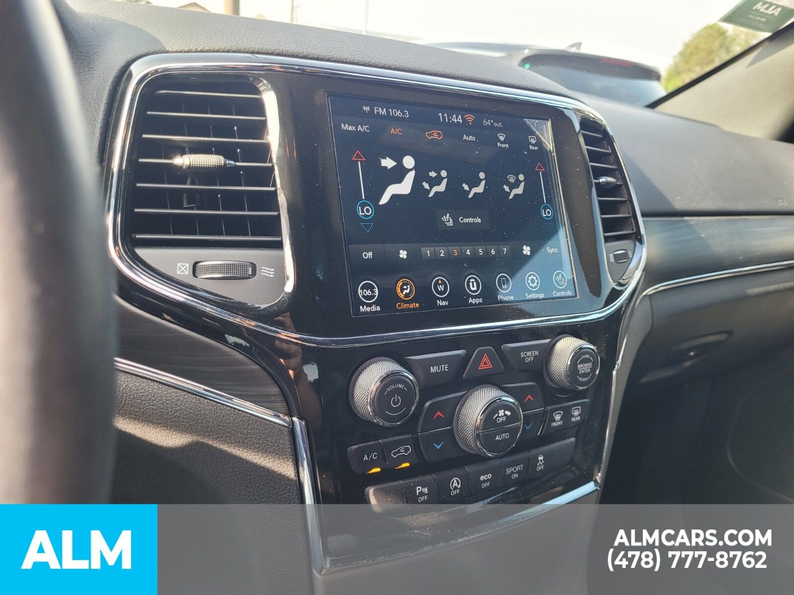 Used 2022 Jeep Grand Cherokee Limited image 24