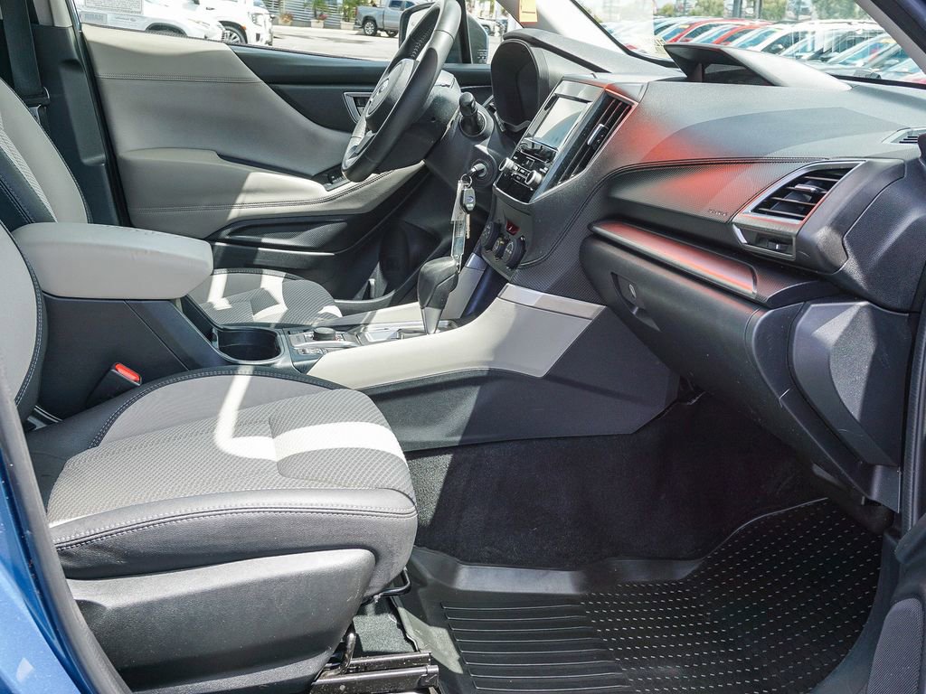 Used 2019 Subaru Forester Premium w/ All-Weather Package image 12