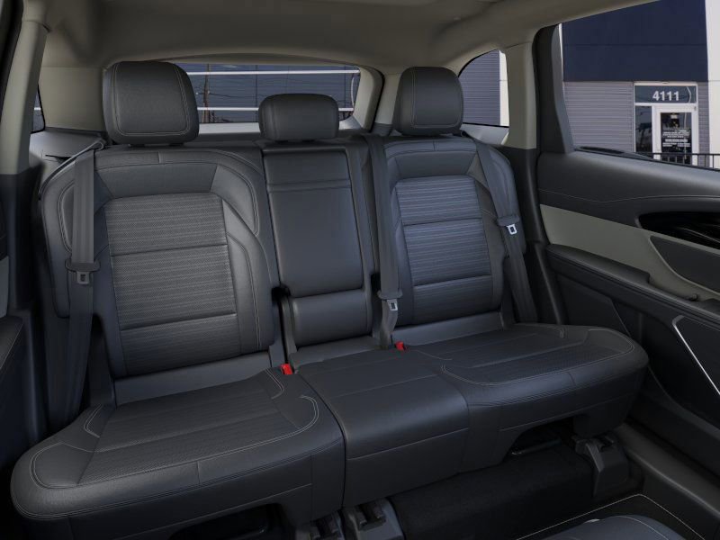 New 2025 Lincoln Nautilus Reserve image 11