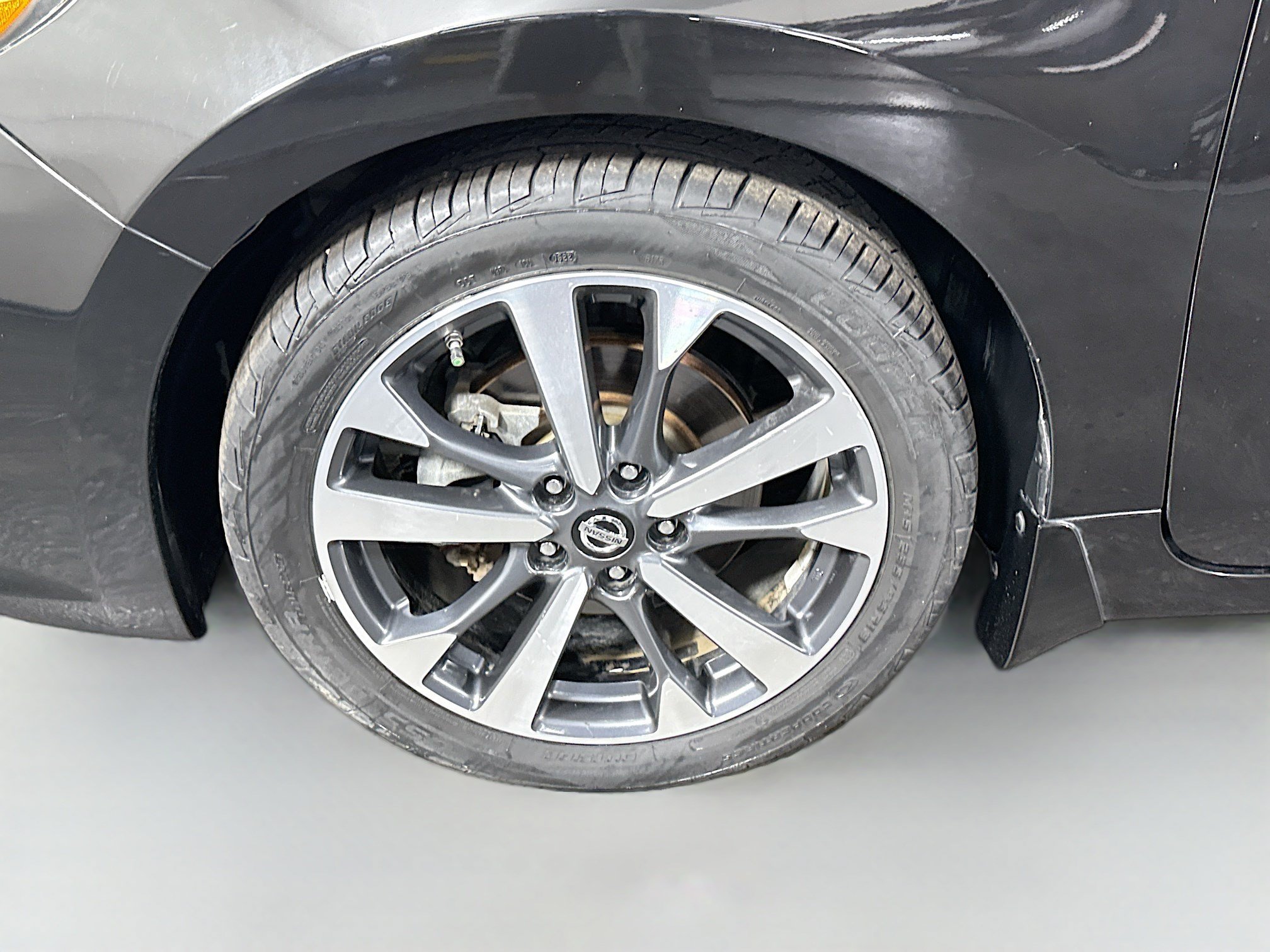 Used 2016 Nissan Altima 2.5 SR w/ Interior Lighting Package FWD image 38