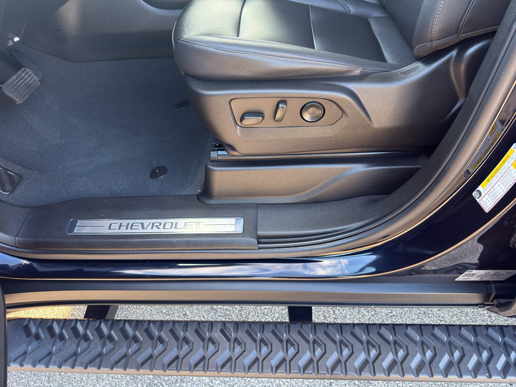 Used 2023 Chevrolet Tahoe Z71 w/ Z71 Off-Road Package image 14