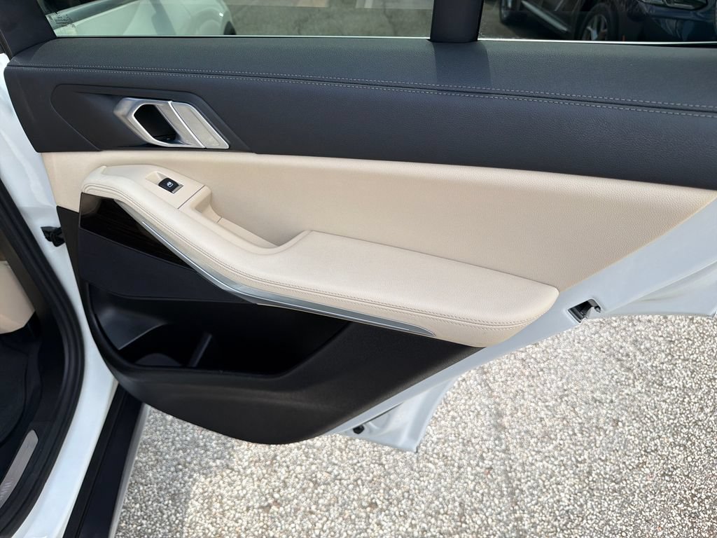 Used 2020 BMW X5 sDrive40i w/ Premium Package RWD image 16