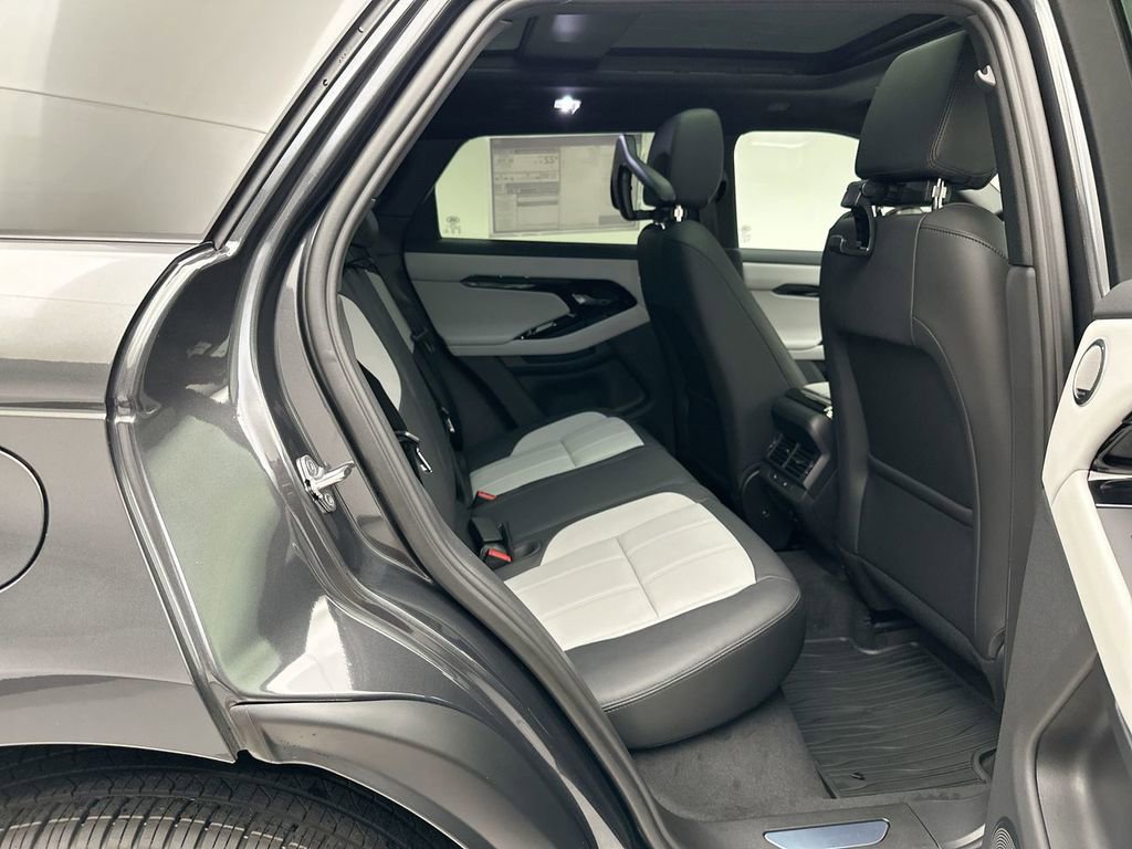 New 2026 Land Rover Range Rover Evoque Dynamic SE image 7