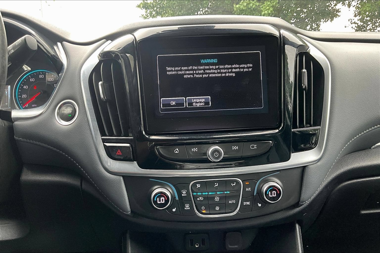 Used 2019 Chevrolet Traverse LT w/ LT Premium Package AWD/4WD image 14