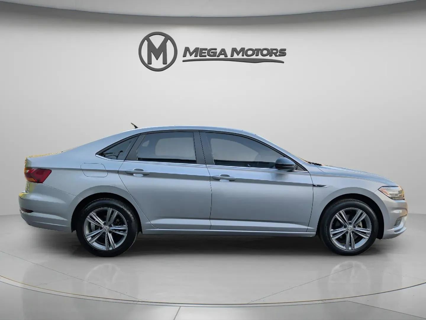 Used 2019 Volkswagen Jetta R-Line FWD image 9