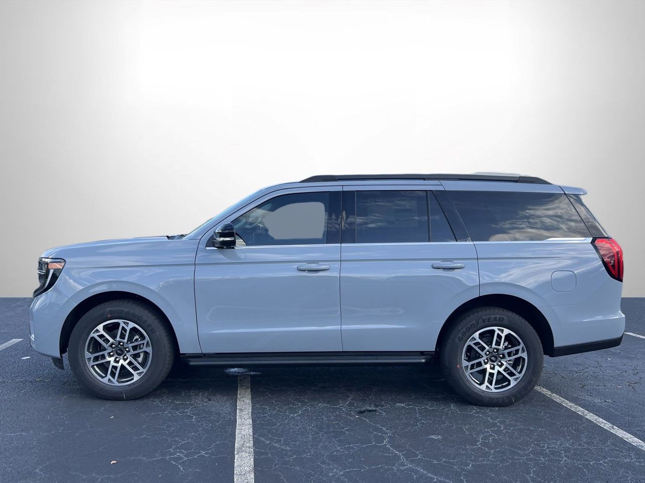 New 2026 Ford Expedition Active image 22