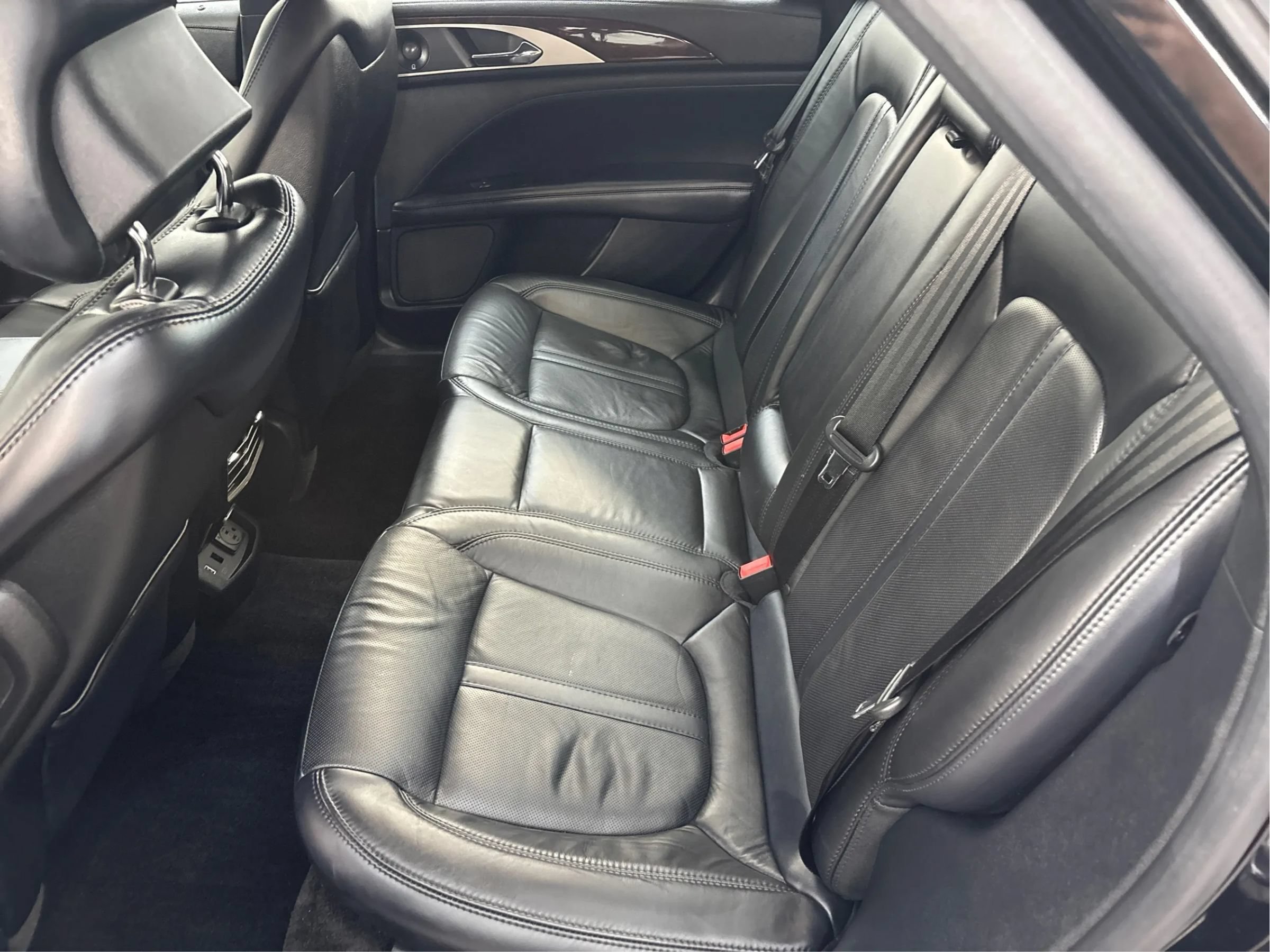 Used 2018 Lincoln MKZ Reserve w/ Technology Package AWD/4WD image 14