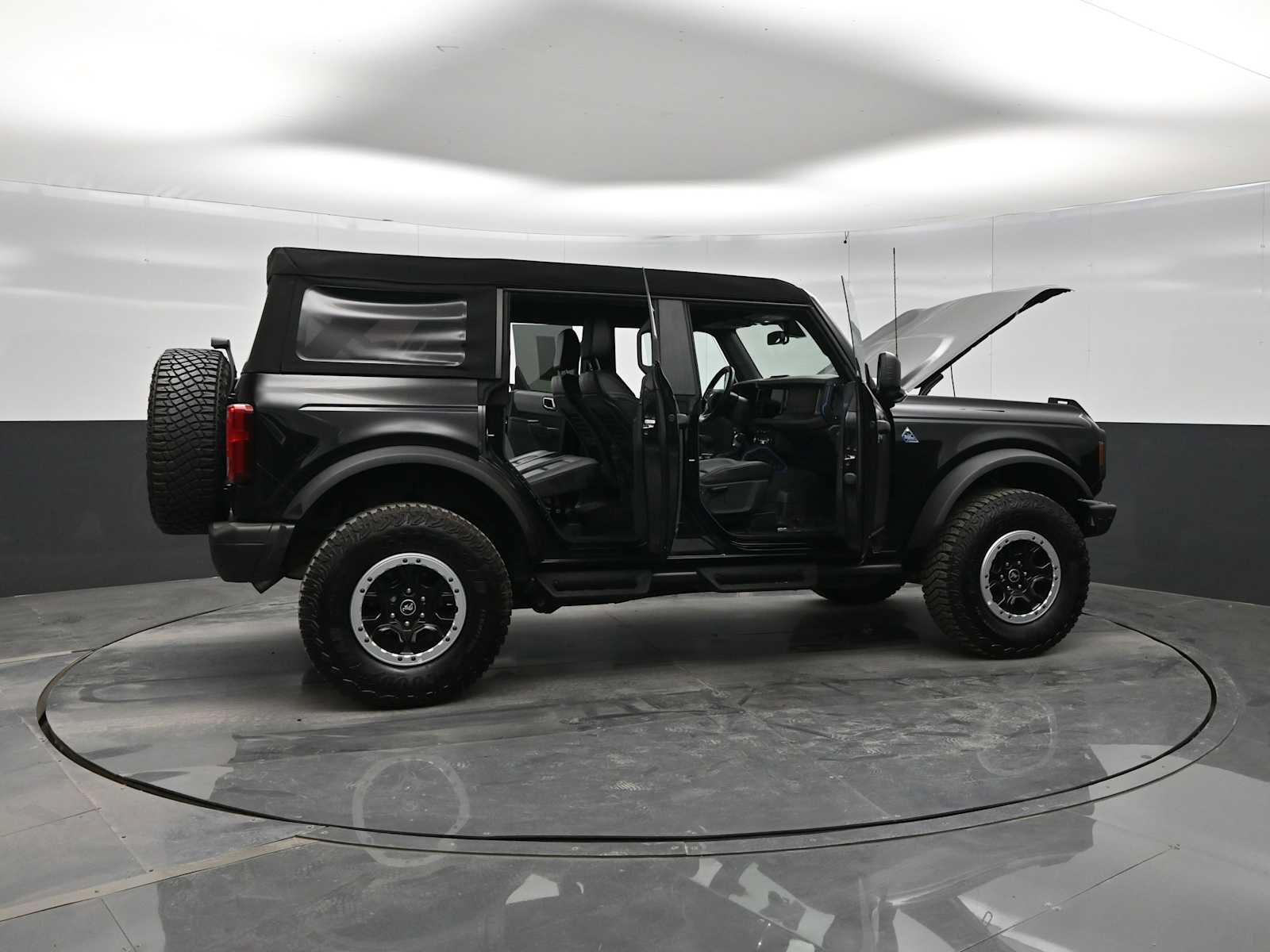 Used 2024 Ford Bronco Black Diamond w/ Sasquatch Package AWD/4WD image 43