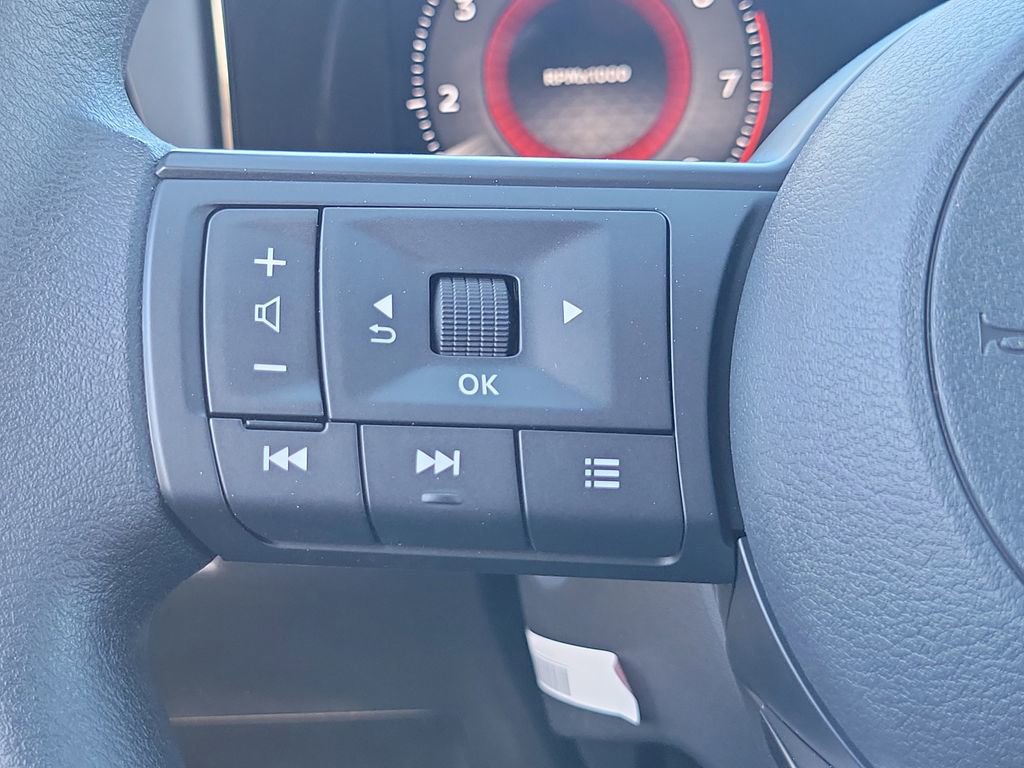 New 2026 Nissan Kicks SV w/ SV Premium Package image 5