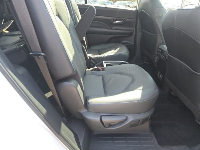 Used 2024 Toyota Grand Highlander Platinum image 13