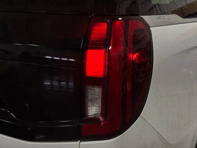 Used 2025 Ford Expedition Active image 7