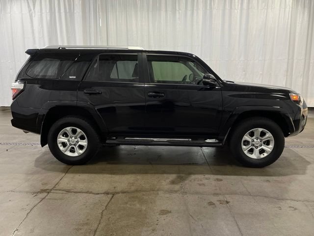 Used 2017 Toyota 4Runner SR5 Premium AWD/4WD image 3