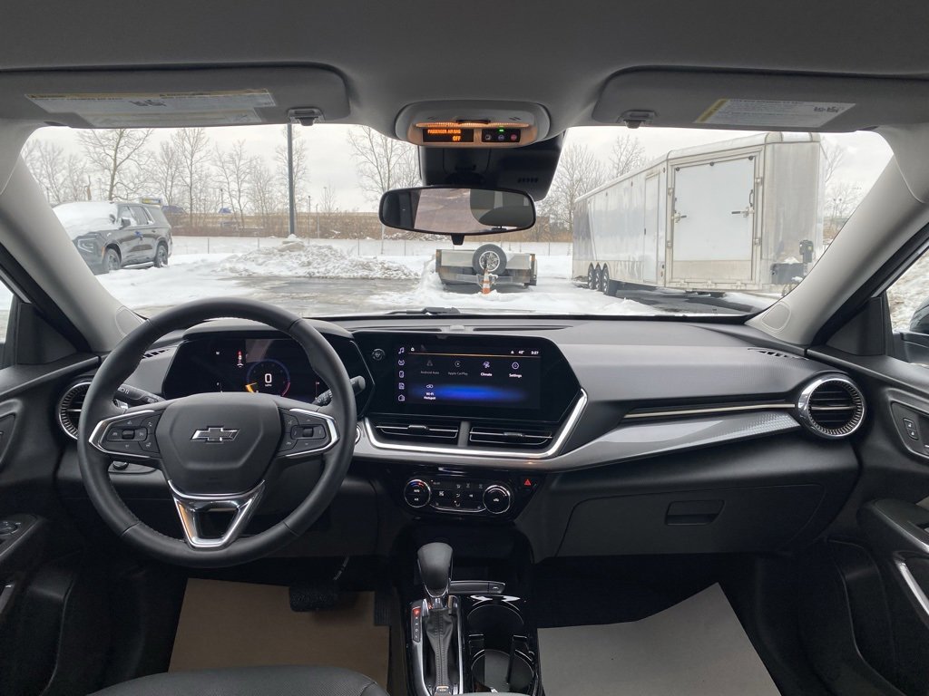 Used 2024 Chevrolet Trax ACTIV w/ Driver Confidence Package image 22