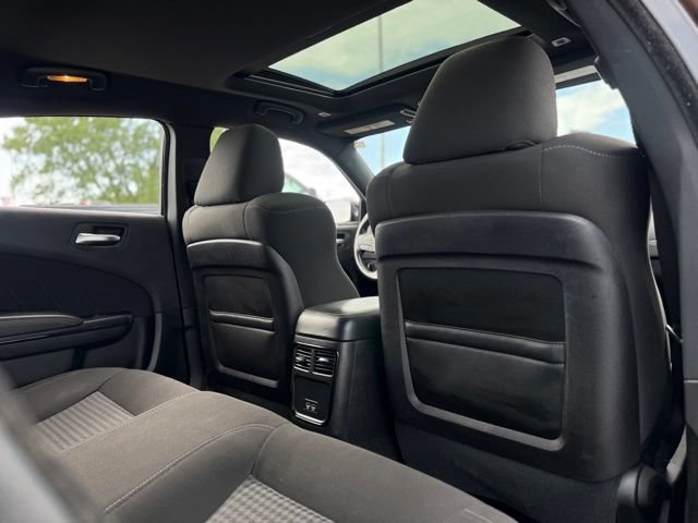 Used 2023 Dodge Charger GT w/ Technology Group RWD image 15