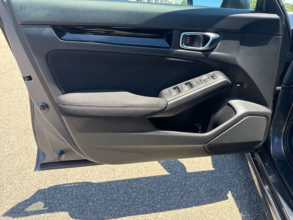 Used 2022 Honda Civic EX image 11