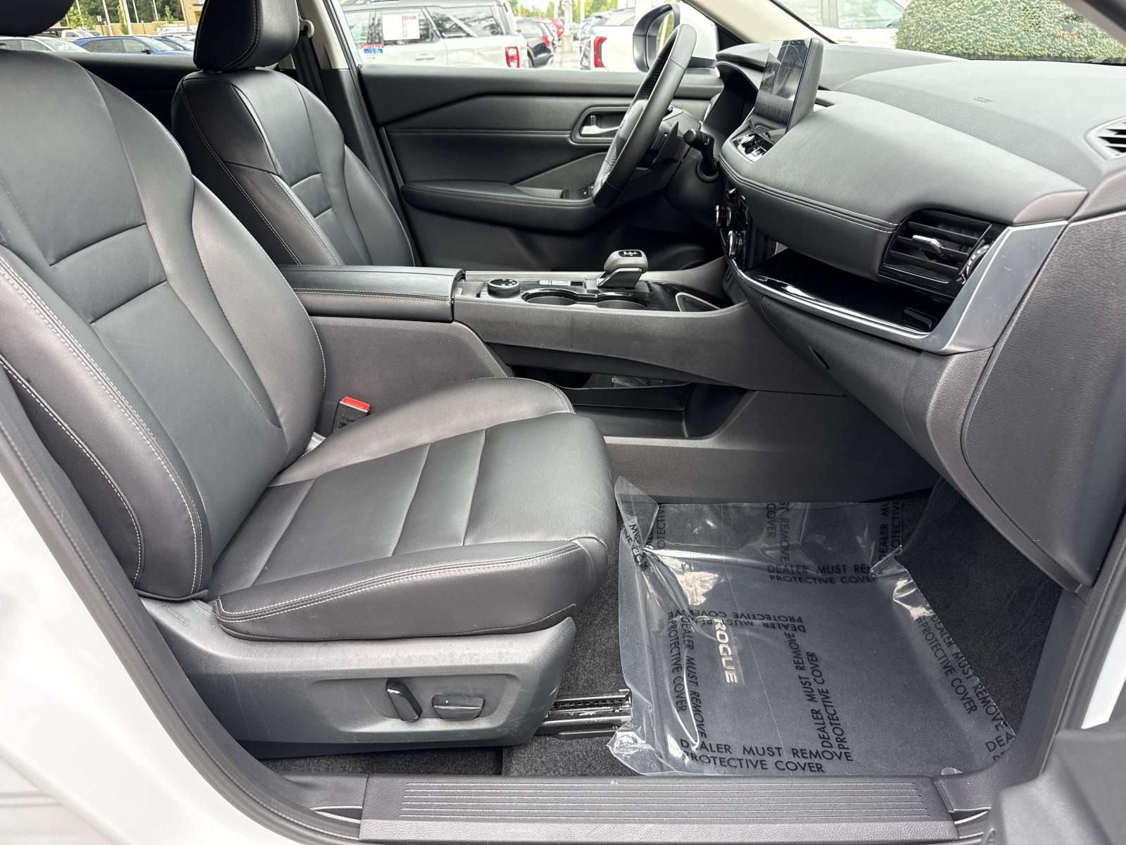Used 2026 Nissan Rogue SL AWD/4WD image 25
