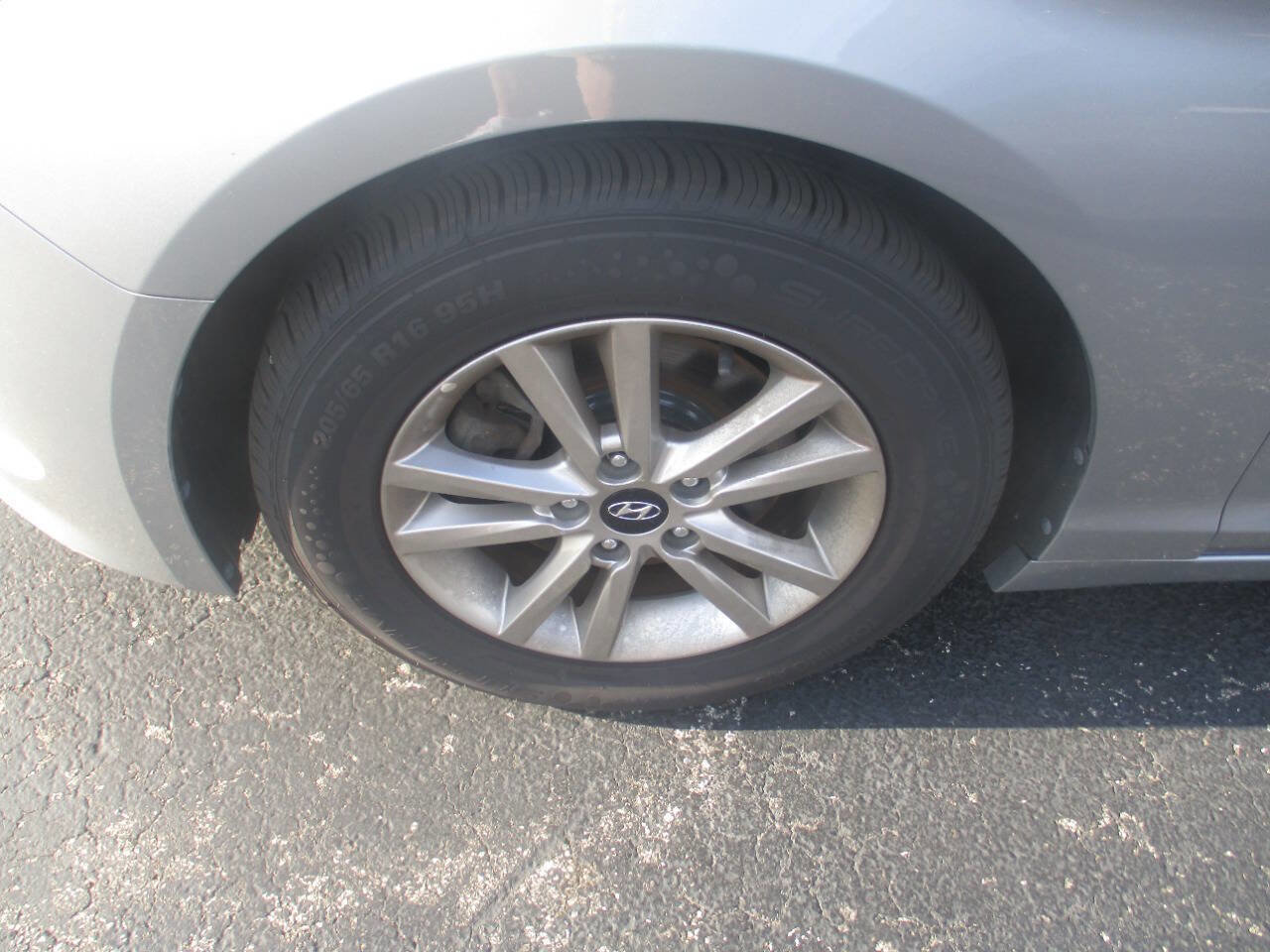 Used 2017 Hyundai Sonata SE image 26