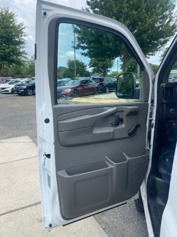 Used 2013 Chevrolet Express 3500 LS RWD image 17