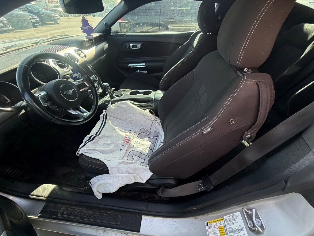 Used 2018 Ford Mustang Coupe w/ Equipment Group 101A RWD image 5