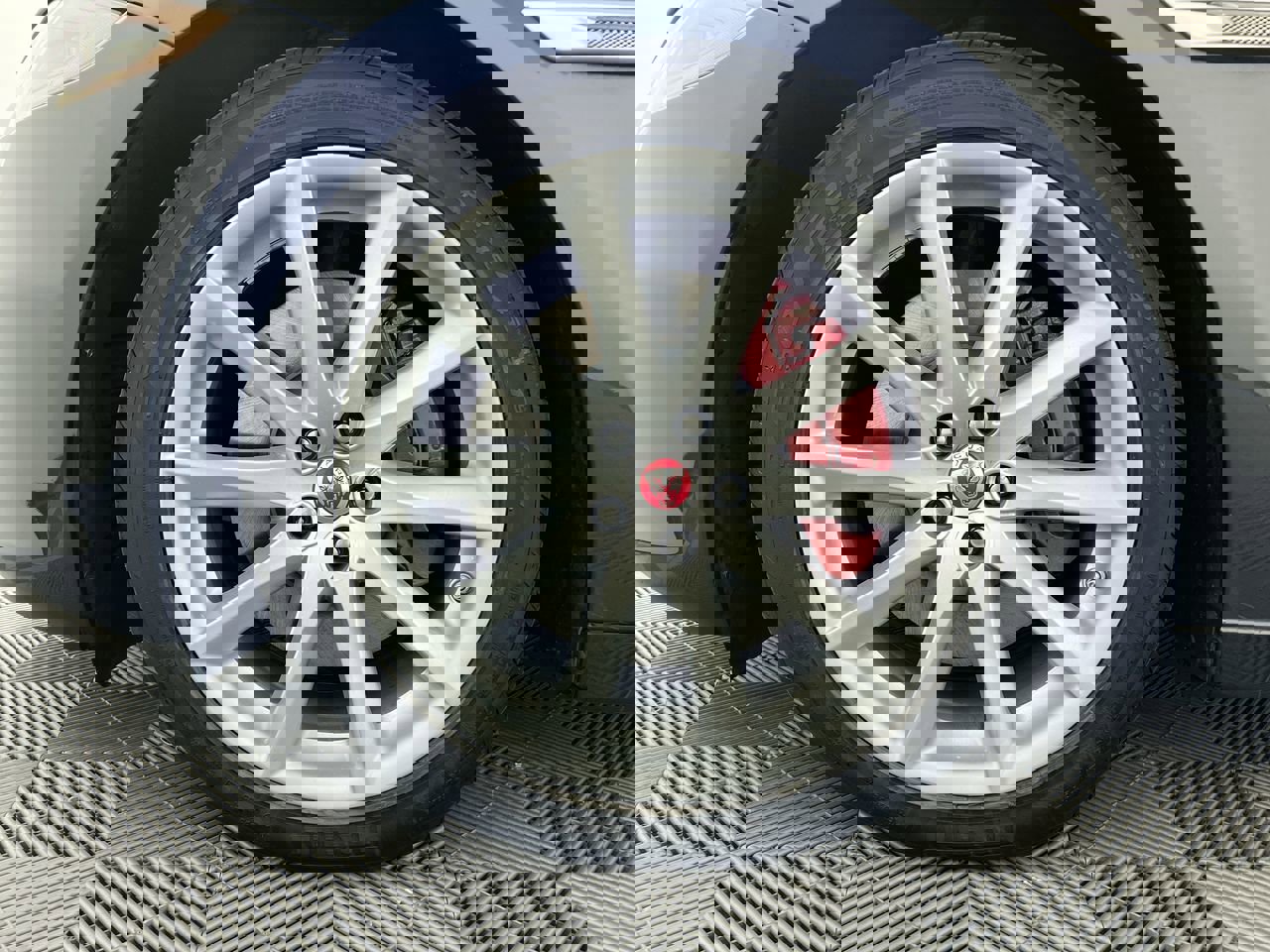 Used 2018 Jaguar XJ L Portfolio image 11