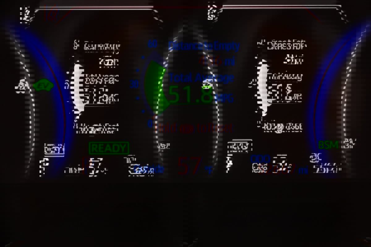 Used 2024 Toyota RAV4 XLE w/ Convenience Package AWD/4WD image 36