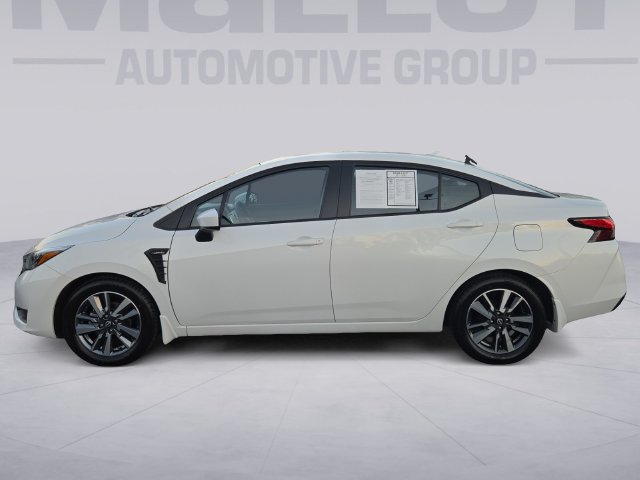 Used 2025 Nissan Versa SV w/ Trunk Package FWD image 2
