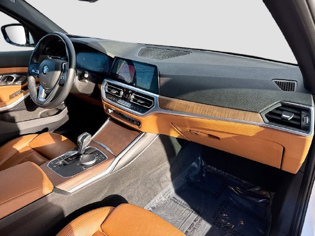 Used 2020 BMW 330i xDrive Sedan w/ Premium Package AWD/4WD image 38