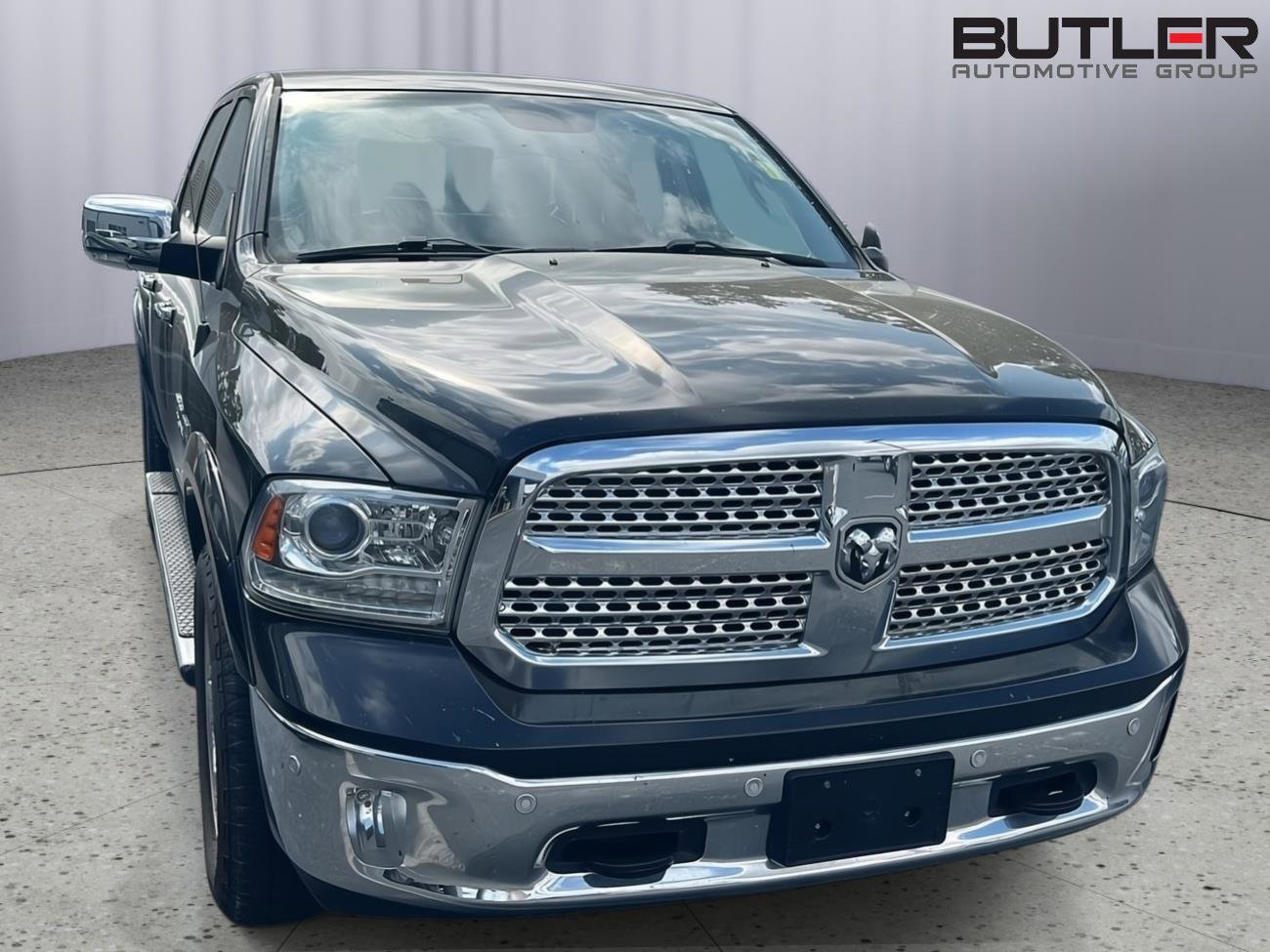 Used 2017 RAM 1500 Laramie w/ Convenience Group image 5