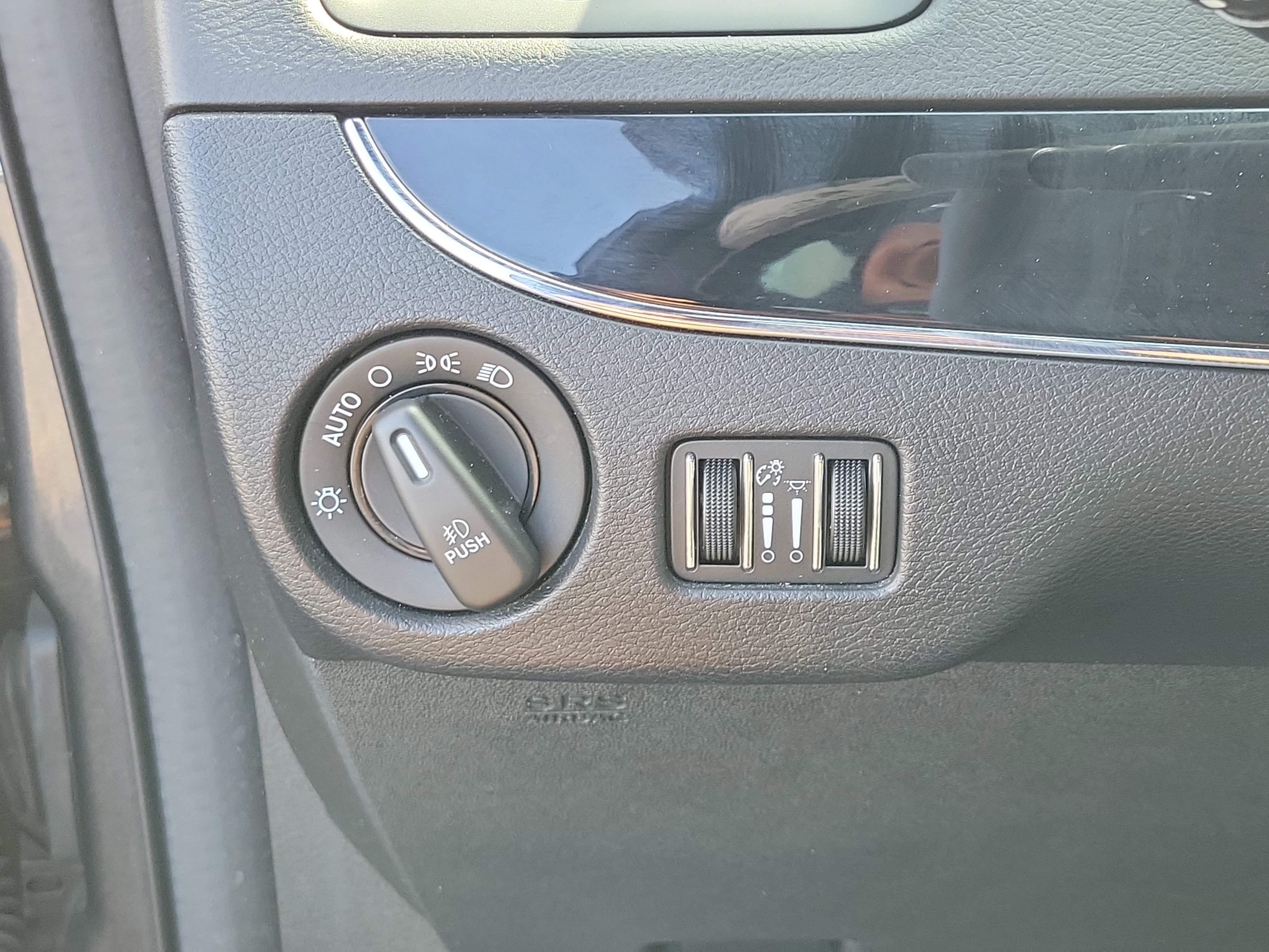Used 2016 Dodge Grand Caravan SXT FWD image 28