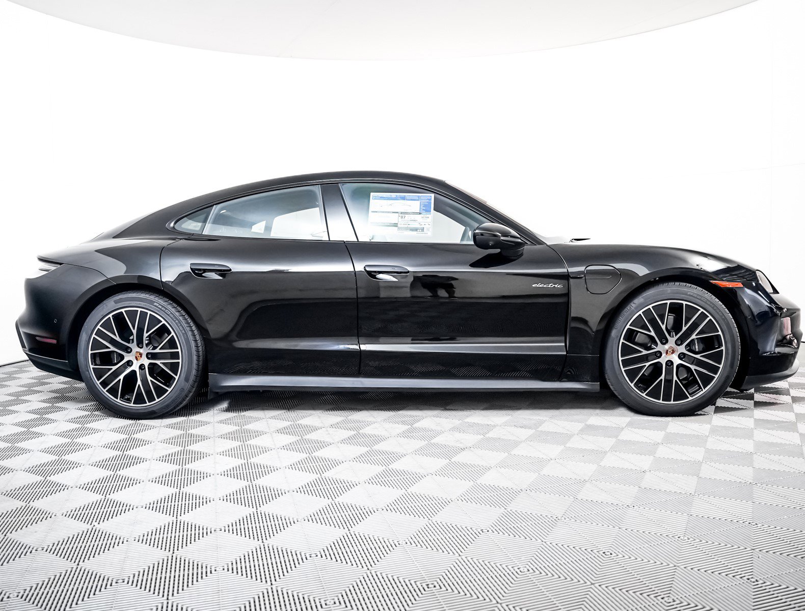 New 2026 Porsche Taycan image 9