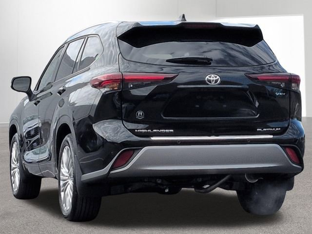 Certified 2026 Toyota Highlander Platinum AWD/4WD image 8
