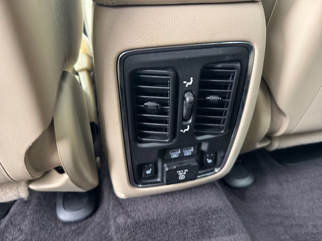 Used 2017 Jeep Grand Cherokee Limited AWD/4WD image 19