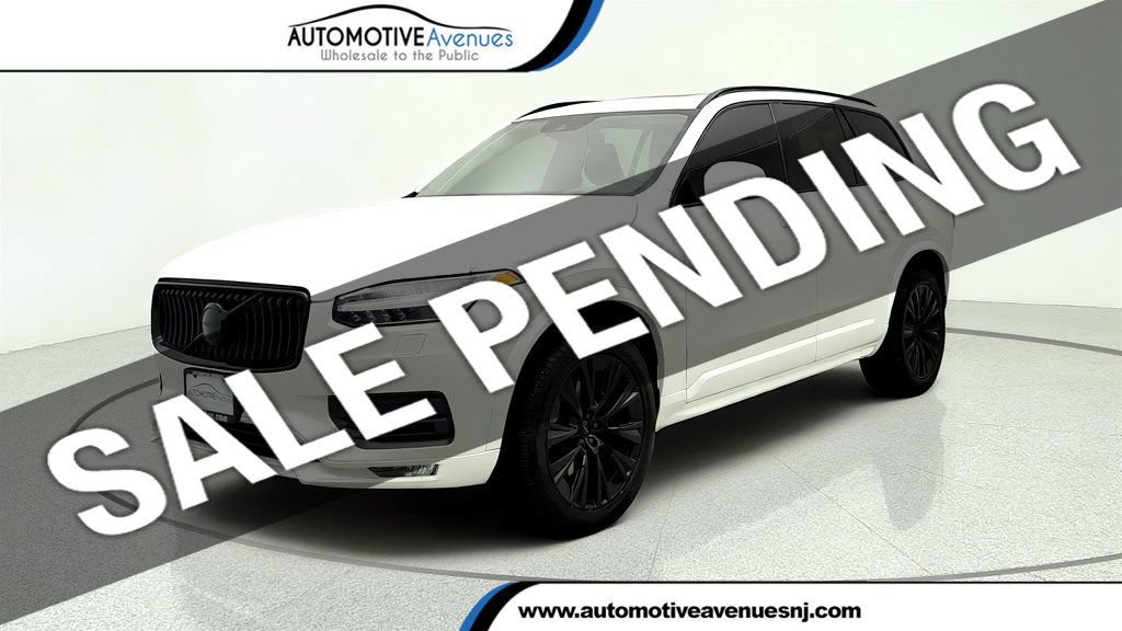 Used 2021 Volvo XC90 T6 Momentum