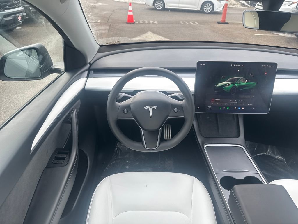 Used 2024 Tesla Model Y Performance image 11