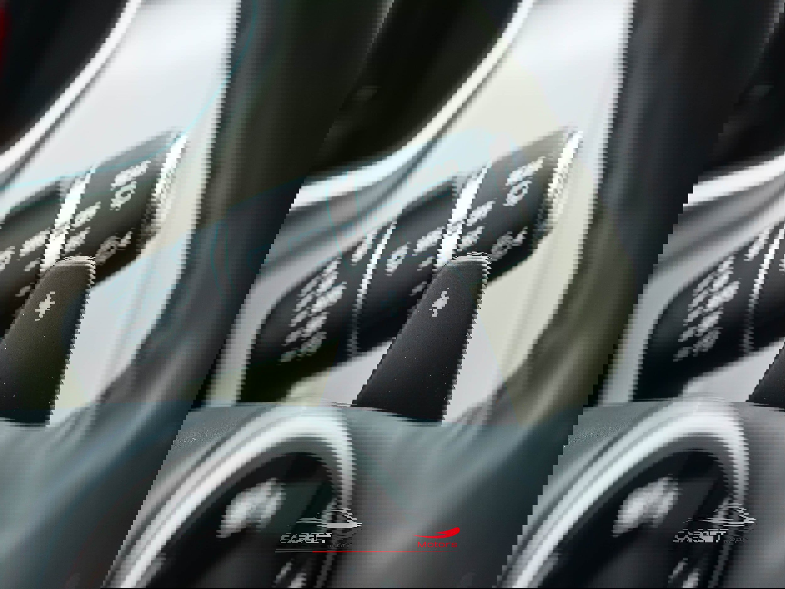 Used 2020 Land Rover Range Rover Long Wheelbase HSE image 28